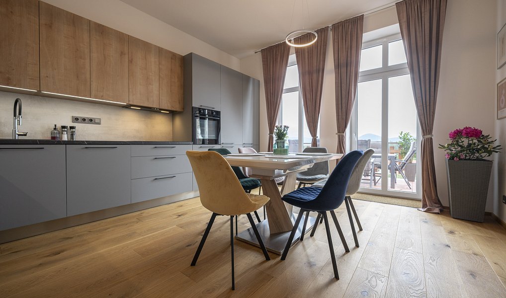 Prodej ubytovacího objektu 160 m², Žacléř – náhled fotky 9