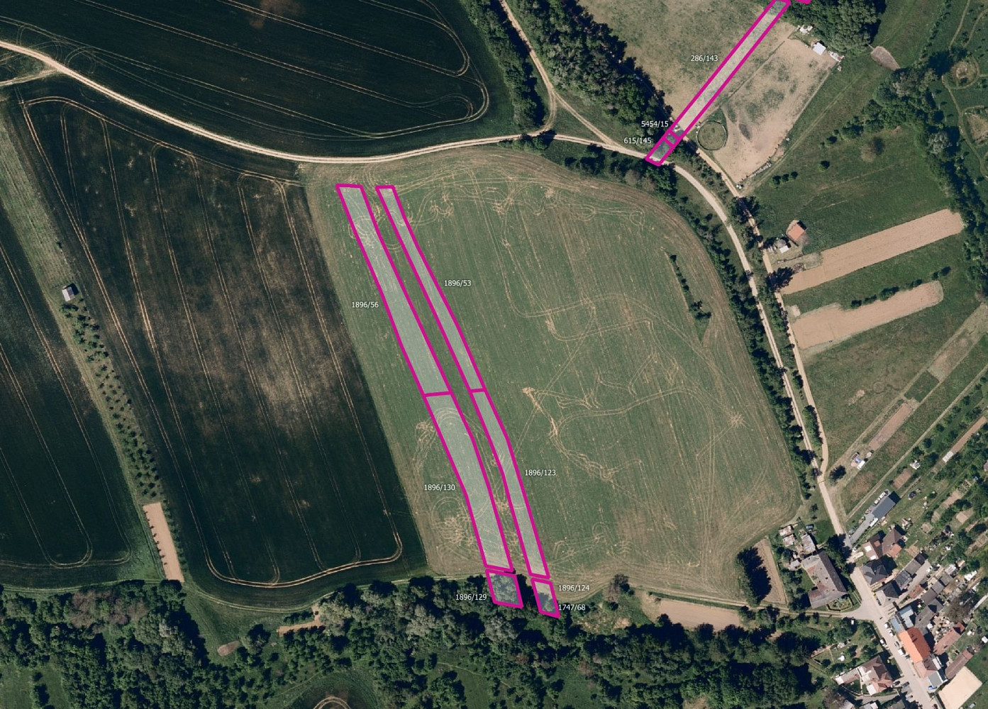 Prodej pole 7 416 m²