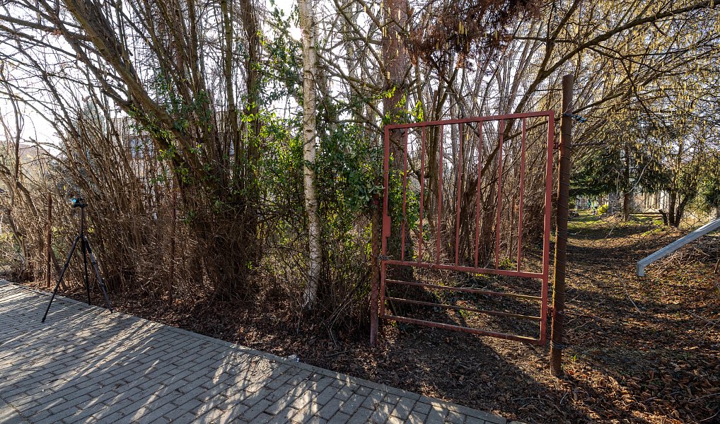 Prodej stavebního pozemku 360 m², Králův Dvůr – náhled fotky 12