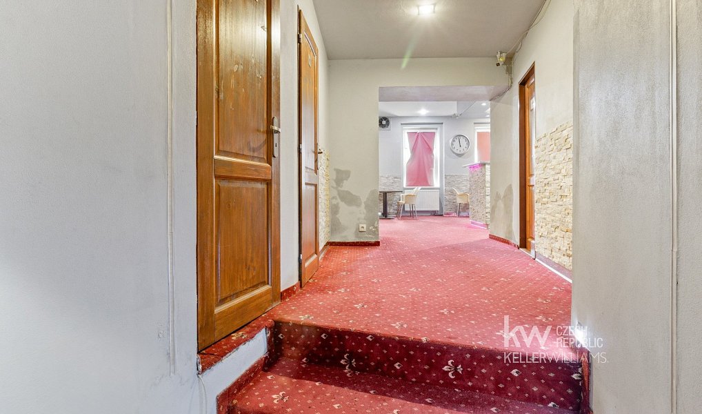 Prodej bytu 4+1 471 m², Nové Strašecí – náhled fotky 38