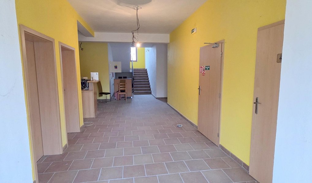 Prodej ubytovacího objektu 570 m², Drásov – náhled fotky 13
