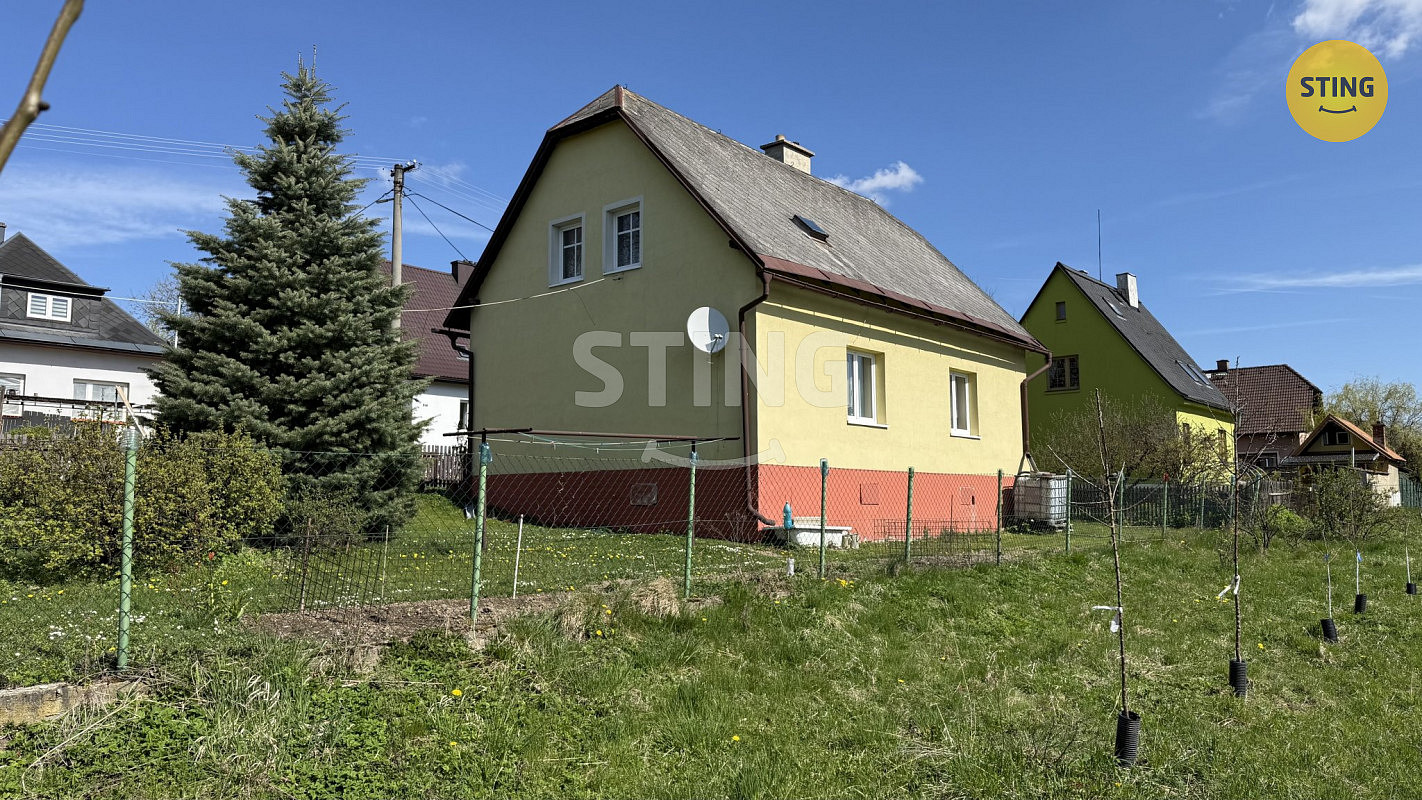 Prodej domu 200 m² s pozemkem 759 m² – fotografie 2