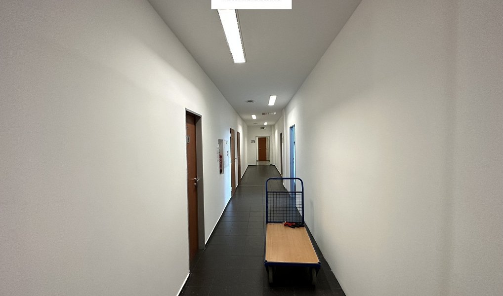 Pronájem kanceláře 186 m², Praha – náhled fotky 10