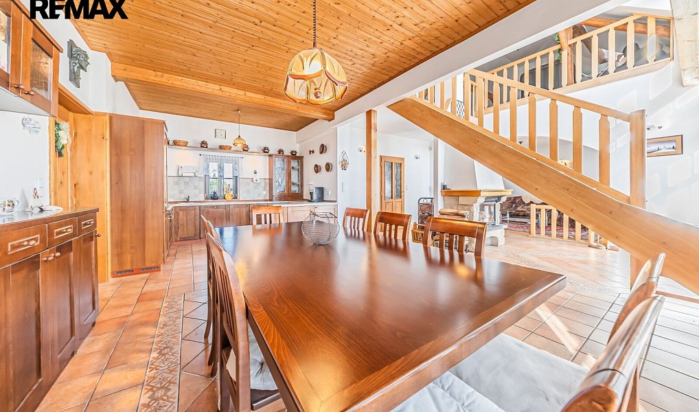 Prodej domu 271 m² s pozemkem 3 206 m², Hrachoviště – náhled fotky 11