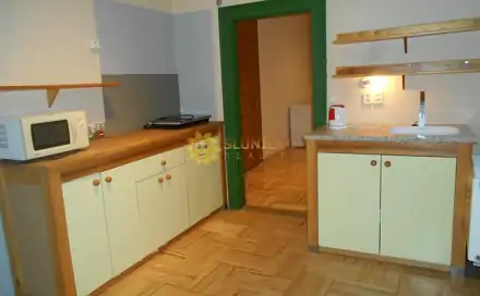 Pronájem bytu 1+1 27 m², Komenského, Hradec Králové