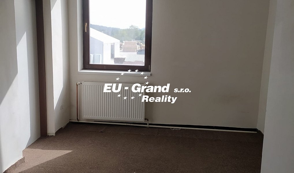 Pronájem kanceláře 250 m², Zákupy – náhled fotky 11