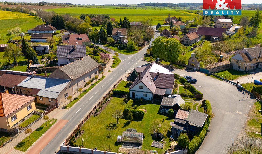 Prodej domu 390 m² s pozemkem 1 050 m², Suchdol – náhled fotky 9