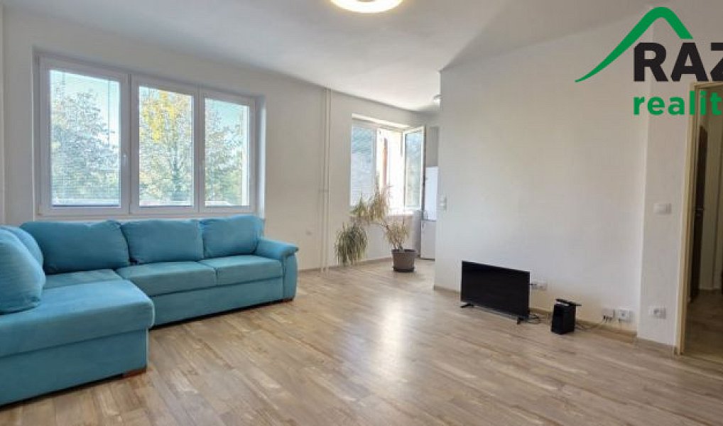 Pronájem bytu 1+kk 34 m², Tachov – náhled fotky 3