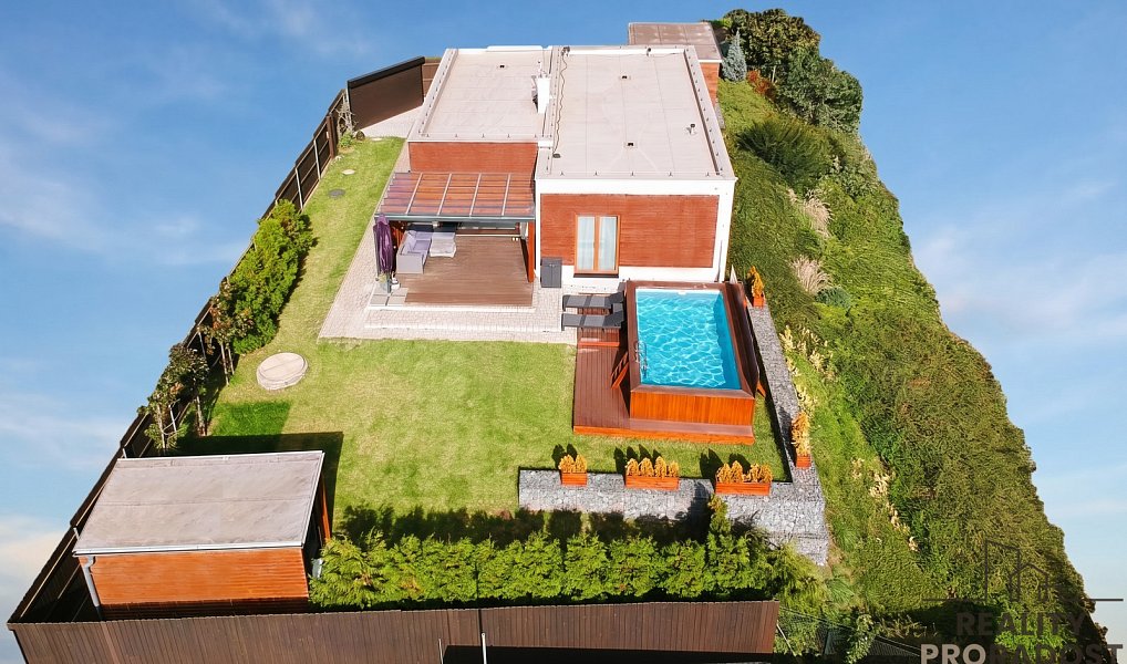 Prodej domu 125 m² s pozemkem 861 m², Jesenice – náhled fotky 21