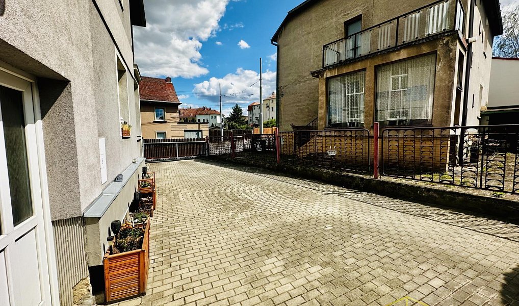 Prodej domu 400 m² s pozemkem 380 m², Teplice – náhled fotky 26