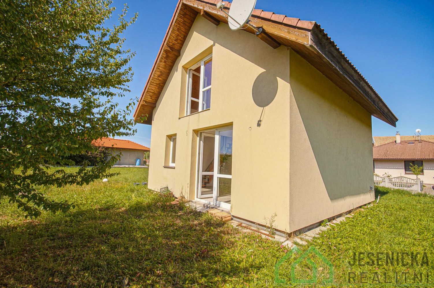 Prodej domu 98 m² s pozemkem 752 m² – fotografie 2