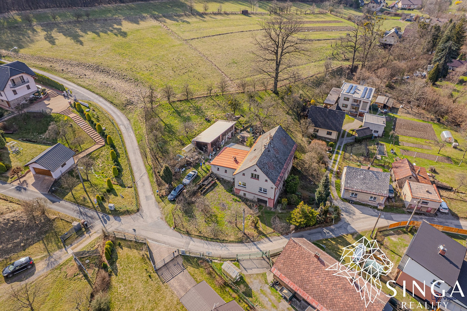 Prodej domu 288 m² s pozemkem 2 402 m² – fotografie 2