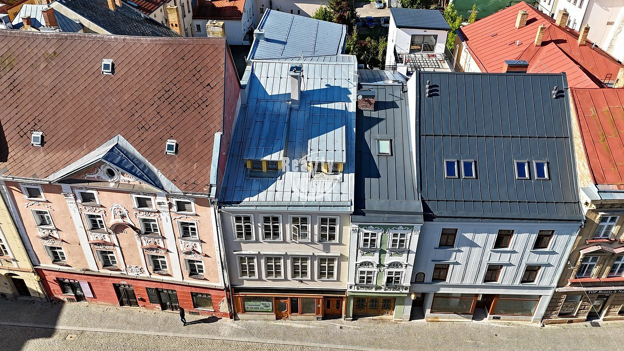 Prodej nájemního domu, činžáku 570 m² – fotografie 2