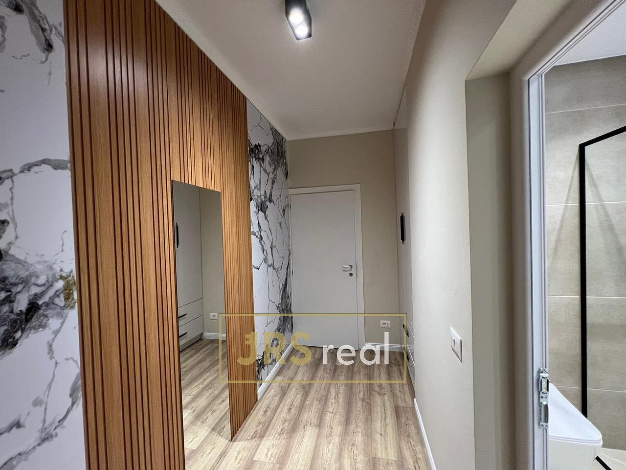Prodej bytu 2+kk 56 m² – pohled 4