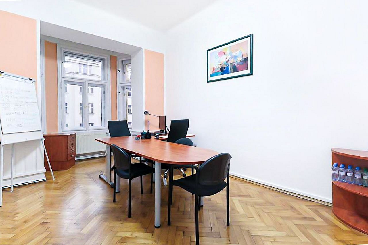 Pronájem kanceláře 50 m² – fotografie 3