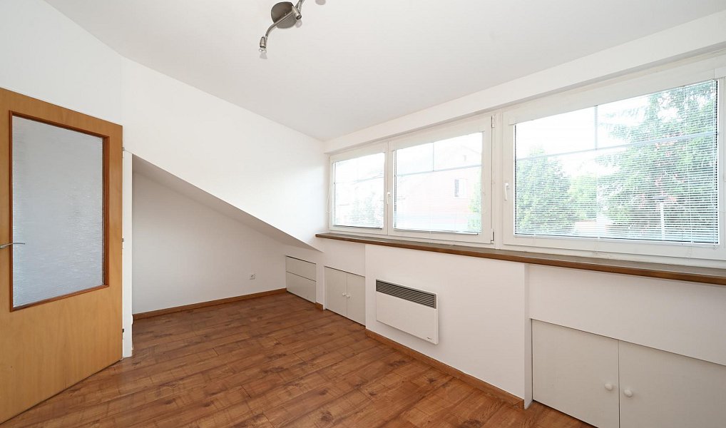Pronájem domu 454 m² s pozemkem 726 m², Praha – náhled fotky 17