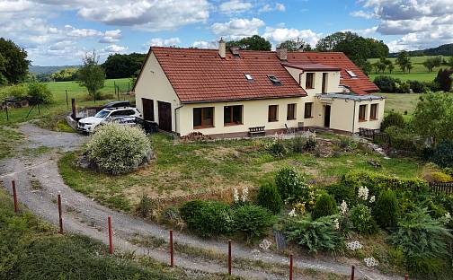 Prodej domu 170 m² s pozemkem 1 134 m², Skuteč - Hněvětice, okres Chrudim