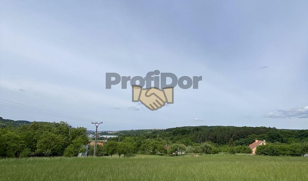 Prodej stavebního pozemku 916 m², Zlín – náhled fotky 4