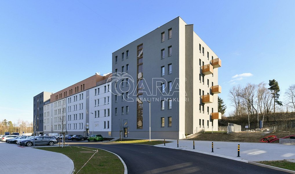 Pronájem garážového stání v Benešově, Benešov – náhled fotky 2