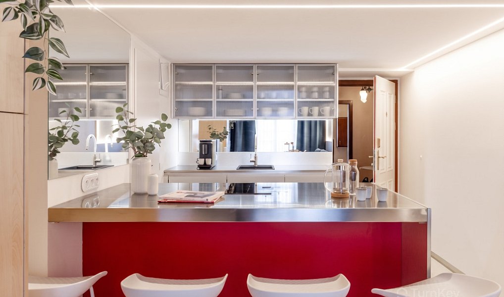 Prodej ubytovacího objektu 207 m², Praha – náhled fotky 3