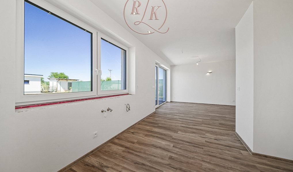 Prodej domu 170 m² s pozemkem 1 000 m², Kupařovice – náhled fotky 15