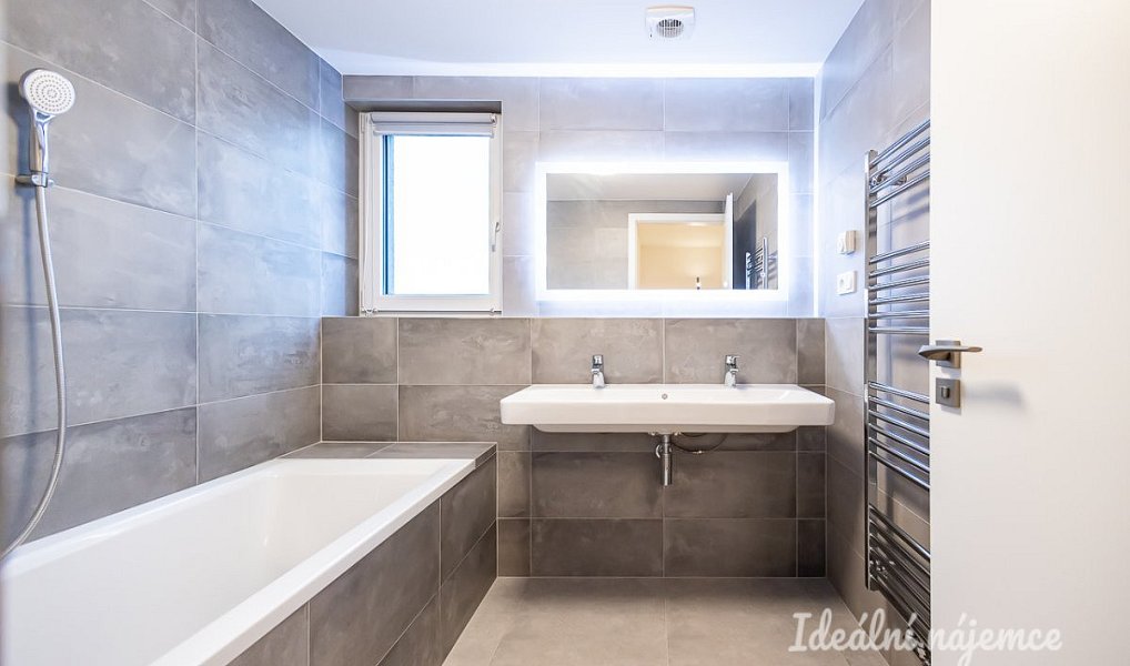 Pronájem domu 120 m² s pozemkem 640 m², Horoušany – náhled fotky 20