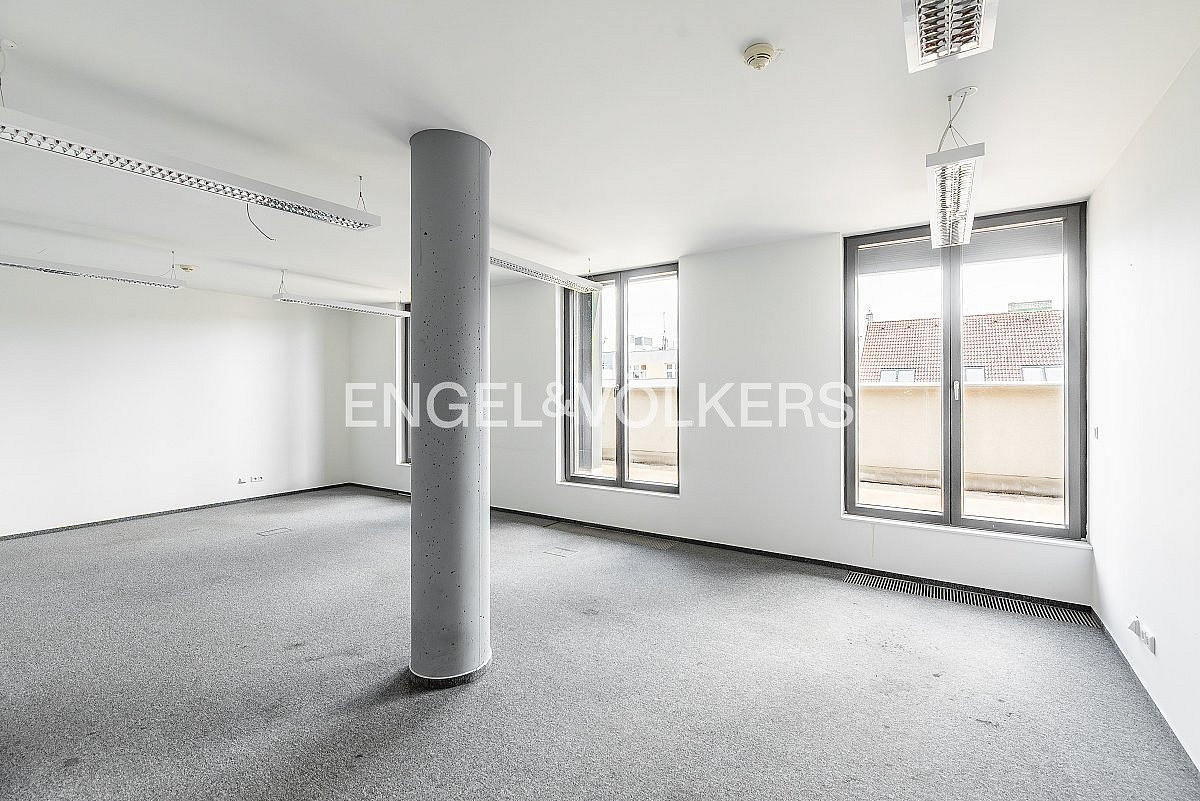 Pronájem kanceláře 417 m² – fotografie 5