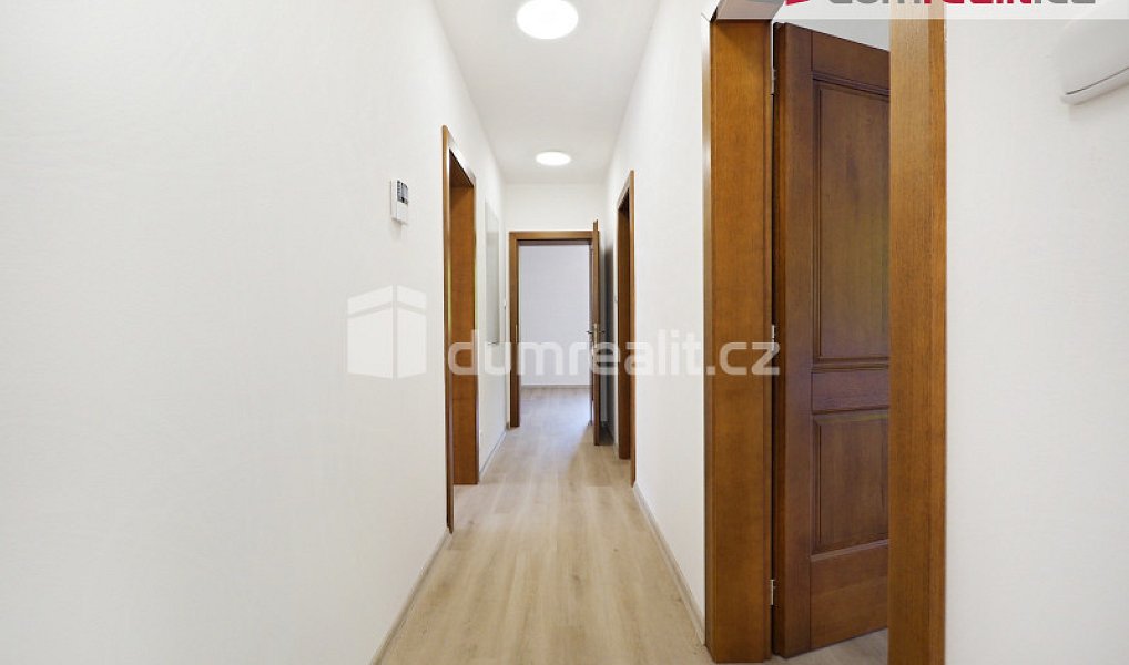 Prodej domu 286 m² s pozemkem 3 176 m², Želízy – náhled fotky 22