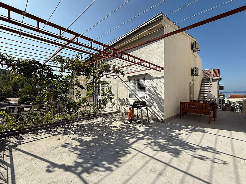 Prodej domu 250 m² s pozemkem 184 m²