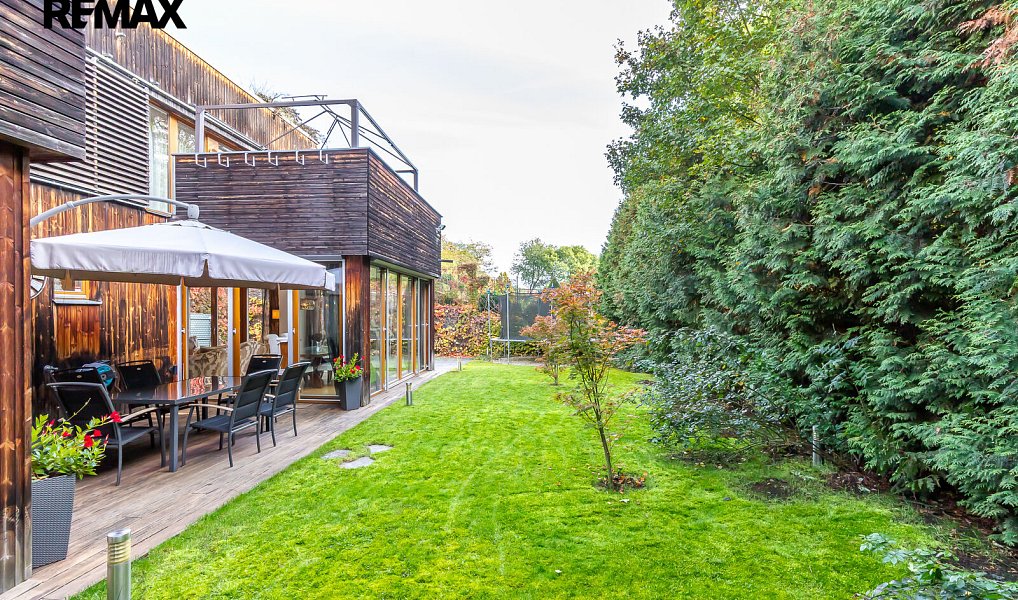 Prodej domu 306 m² s pozemkem 418 m², Praha – náhled fotky 34