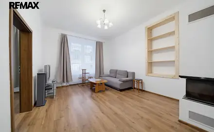 Prodej bytu 4+1 80 m², Raisova, Karlovy Vary