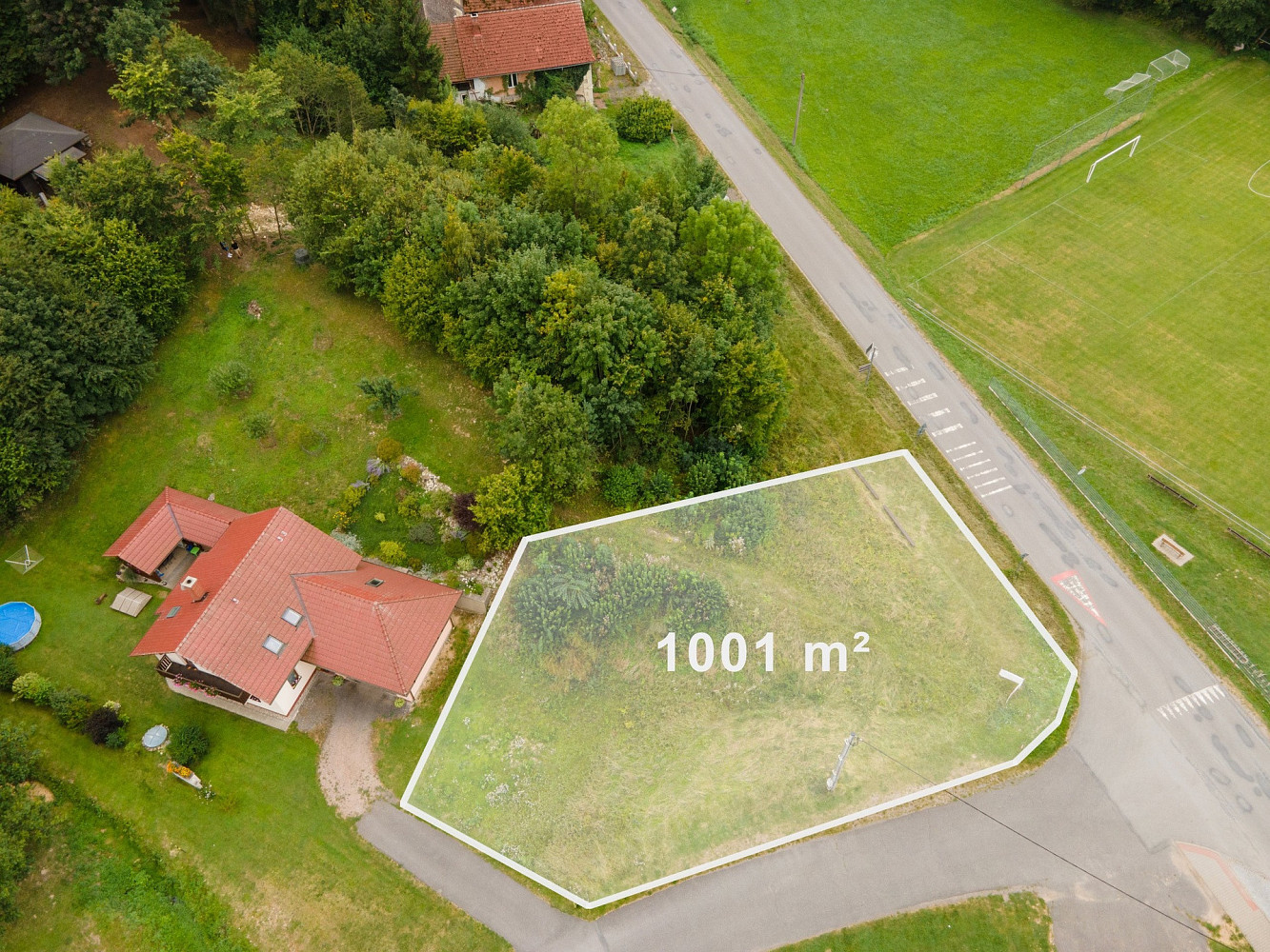 Prodej domu 90 m² s pozemkem 1 001 m² — photo 2