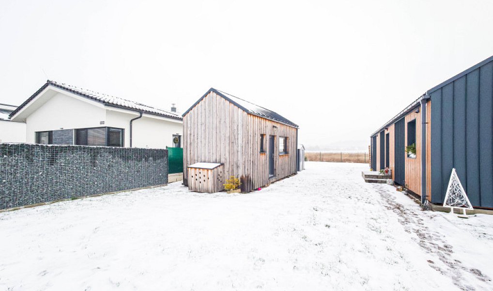 Prodej tiny house 20 m2 - plně vybavený, 2 loft na spaní, koupelna se sprchou, Přelouč – náhled fotky 37