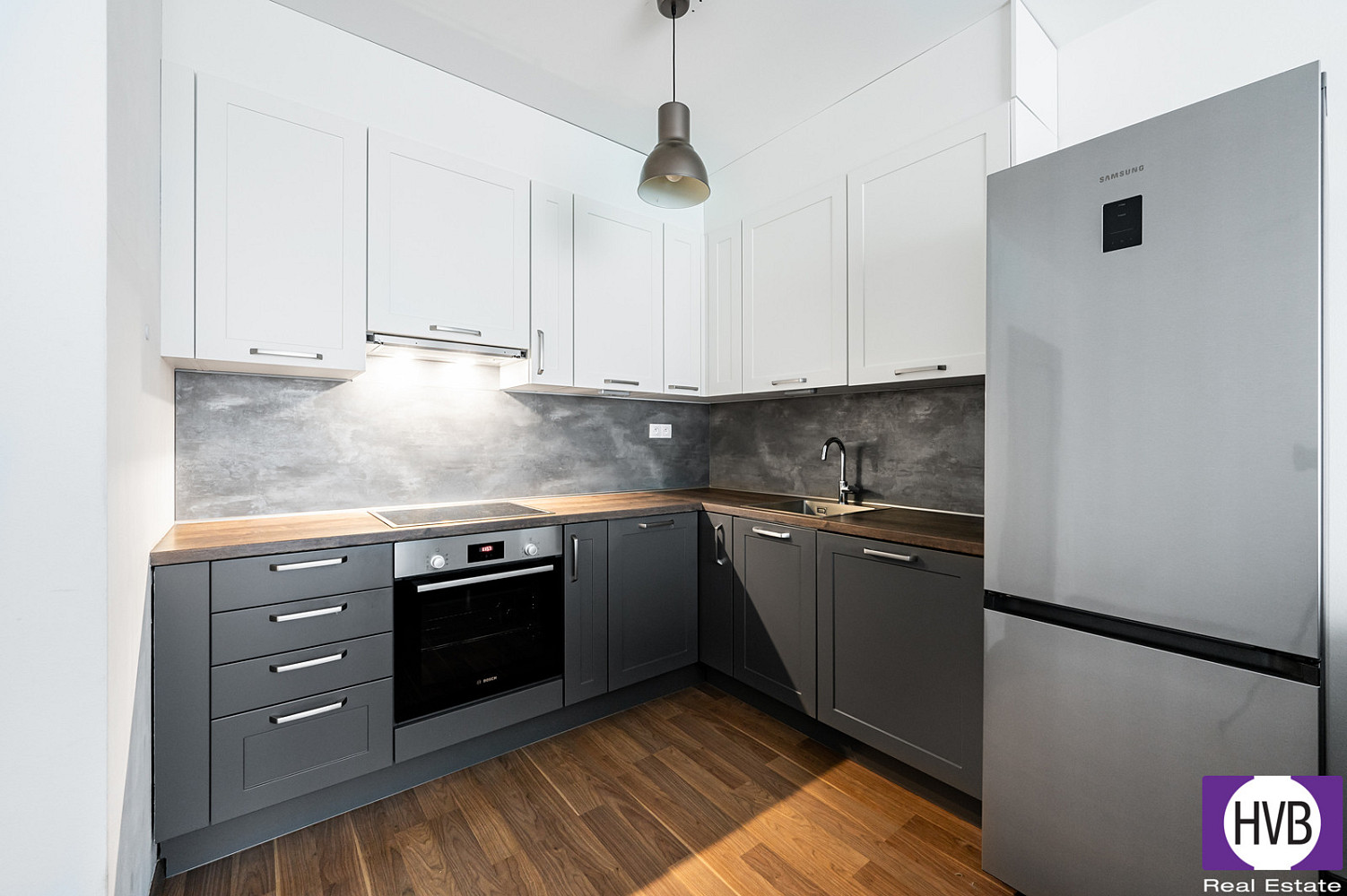 Pronájem bytu 3+kk 75 m² — photo 2
