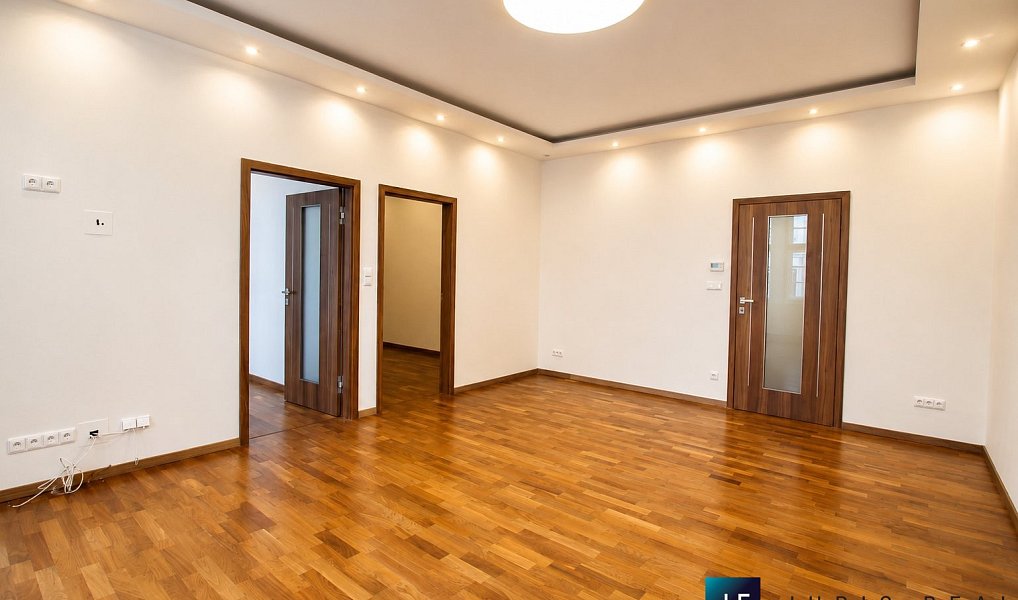Prodej bytu 2+1 87 m², Praha – náhled fotky 20