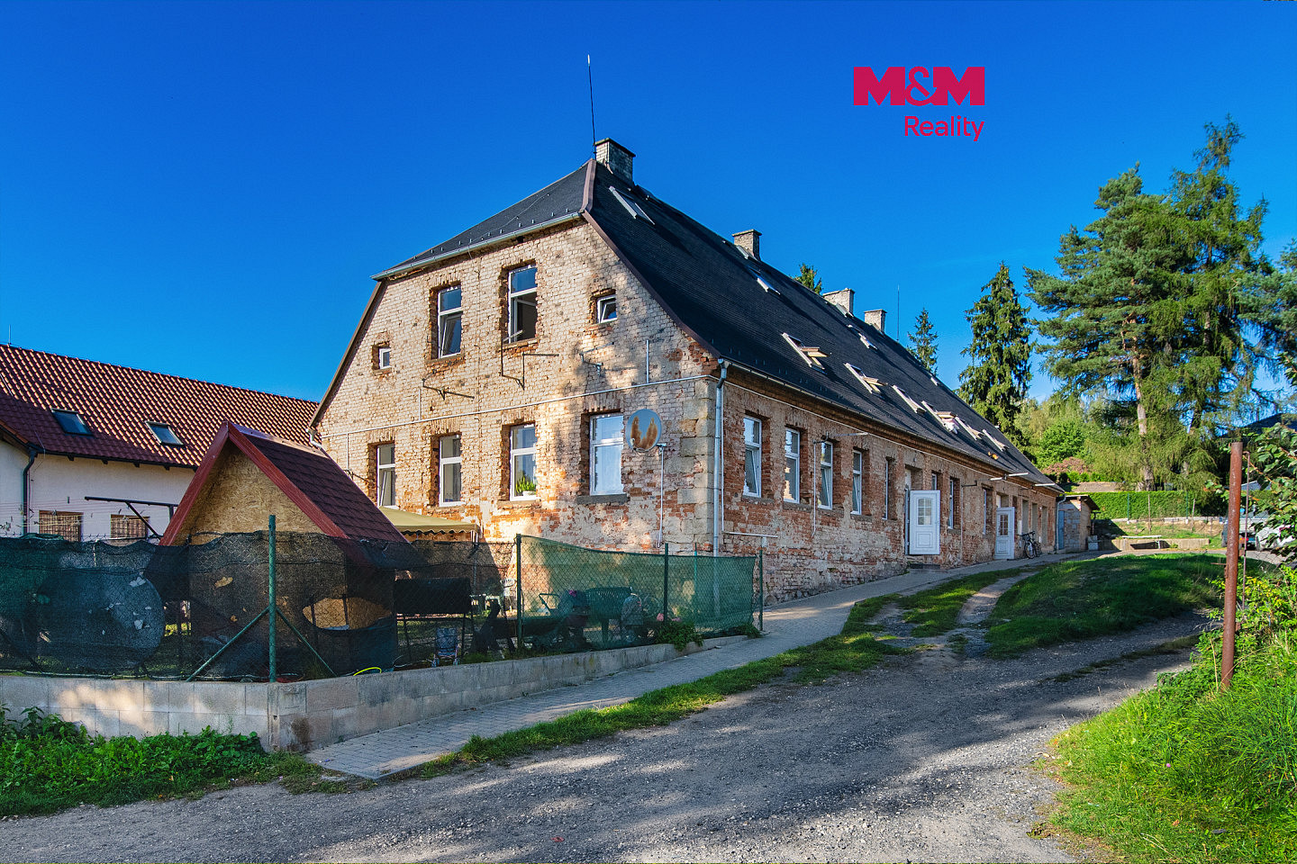 Prodej nájemního domu, činžáku 597 m²