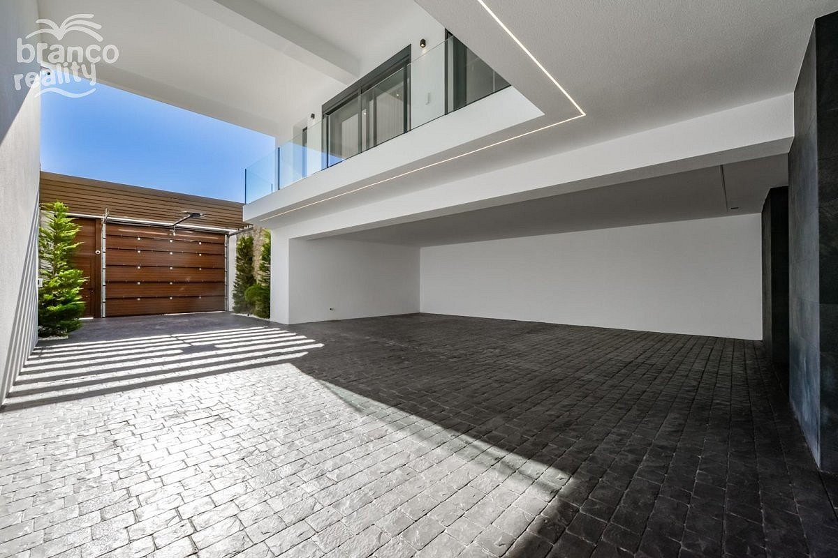 Prodej domu 998 m² s pozemkem 890 m² — photo 4