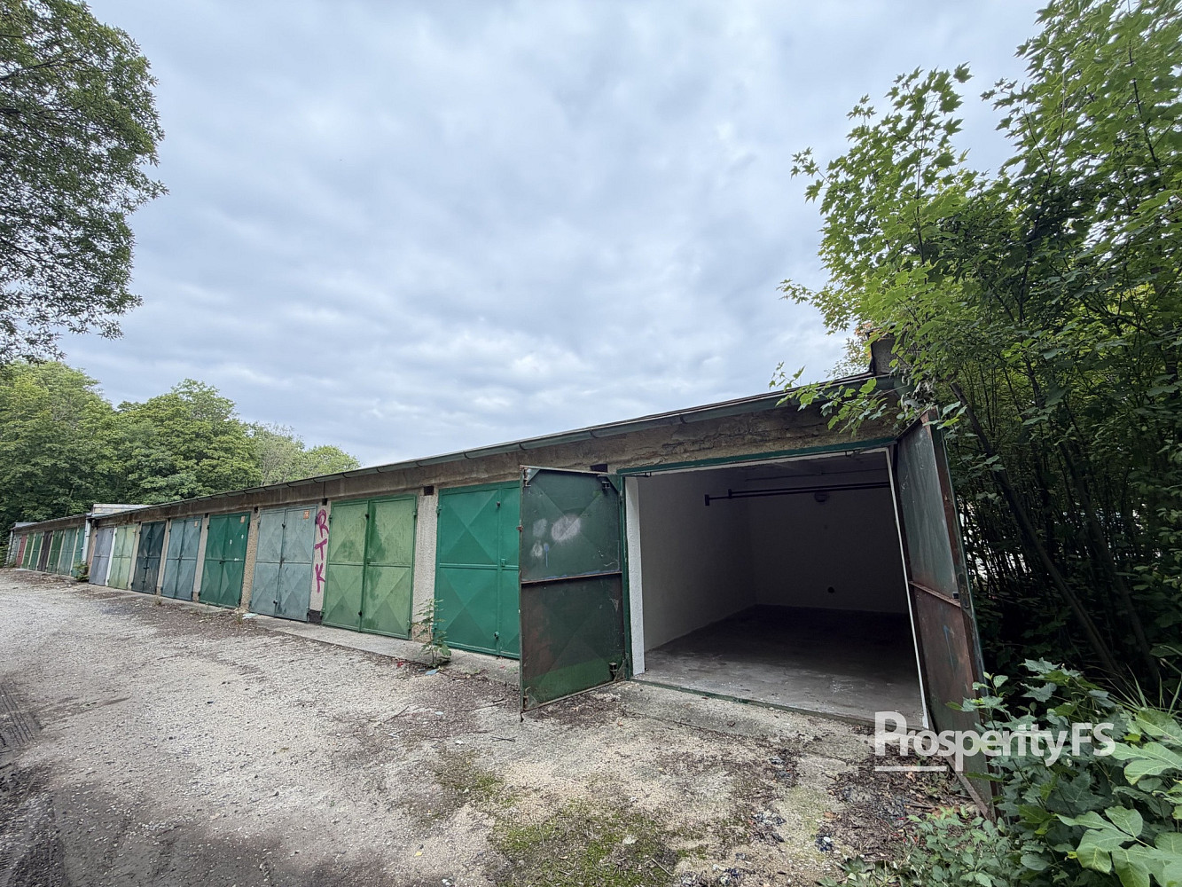 Pronájem garáže 21 m2, Slaný – fotografie 3