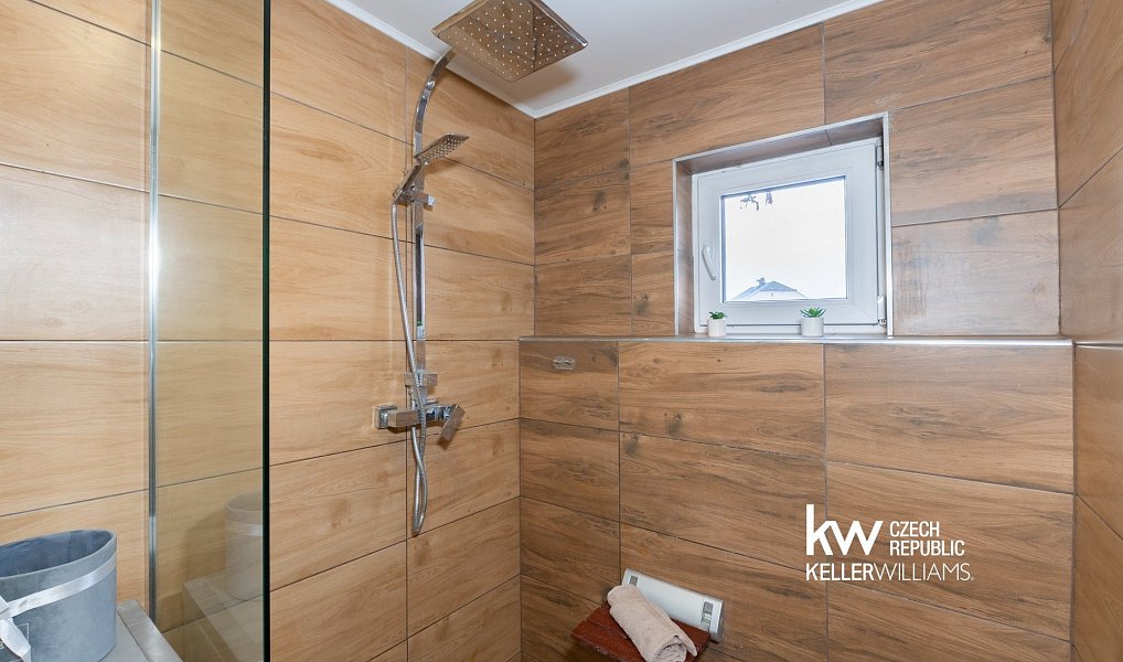 Prodej domu 176 m² s pozemkem 469 m², Dubí – náhled fotky 19