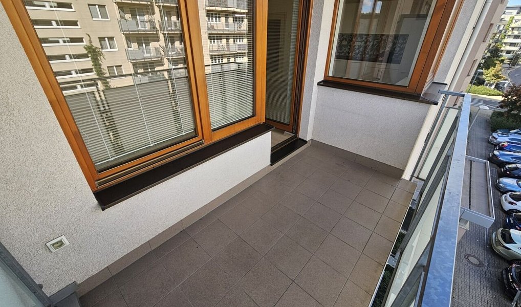 Pronájem bytu 2+kk 65 m², Praha – náhled fotky 28