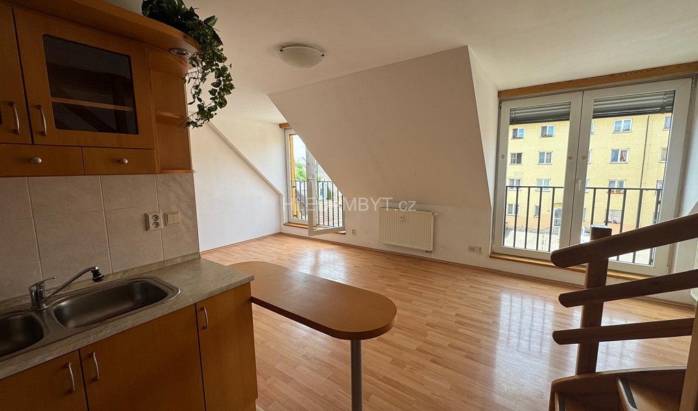 Prodej bytu 2+kk 51 m², Šestajovice – náhled fotky 3