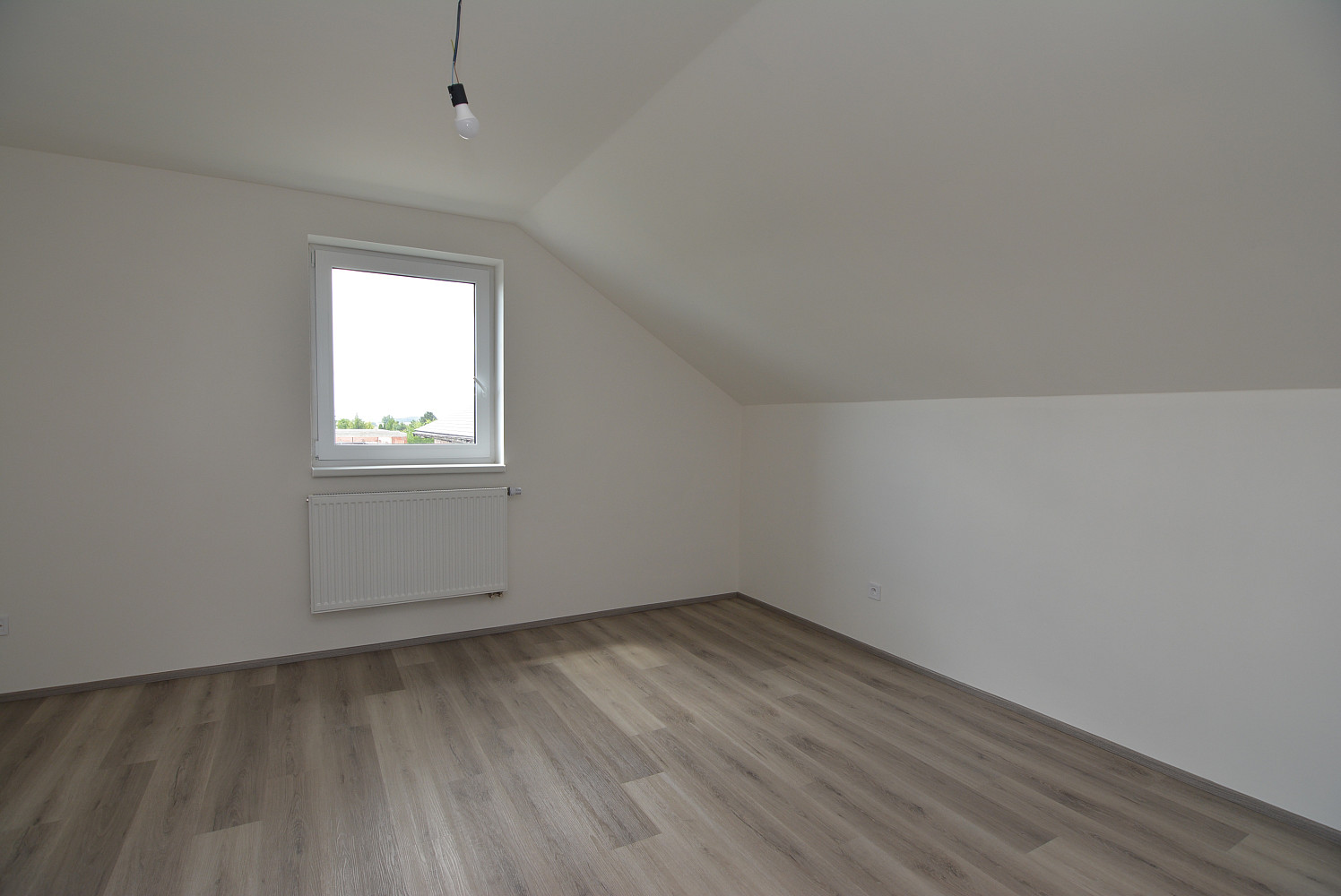 Prodej domu 173 m² s pozemkem 600 m² – pohled 4