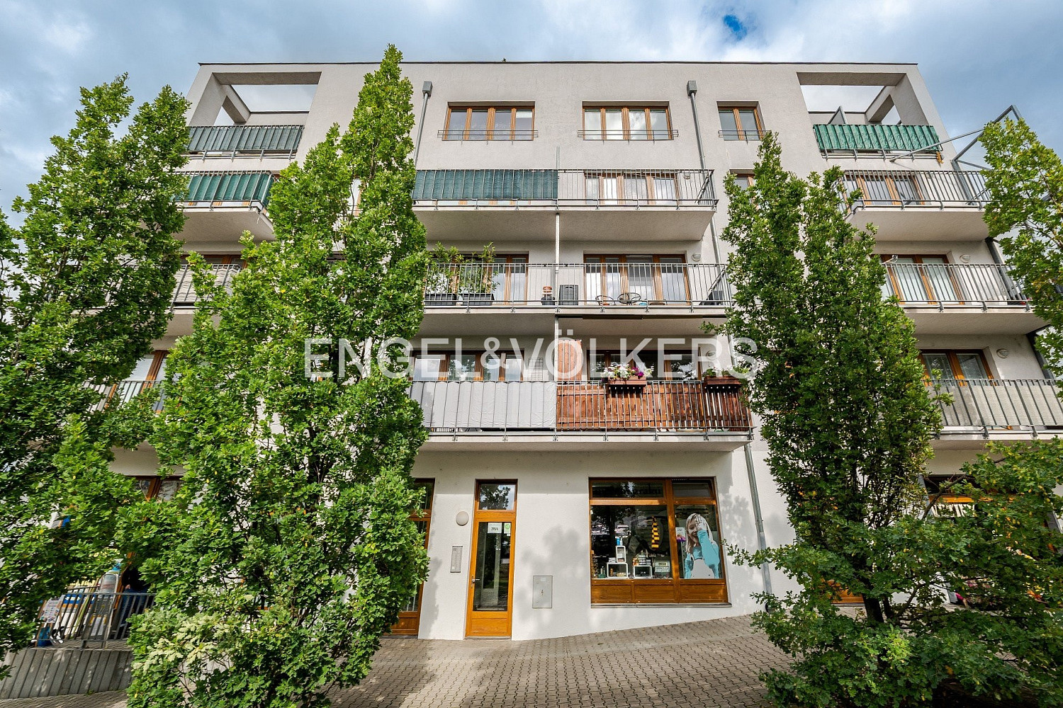 Pronájem obchodních prostor 45 m²