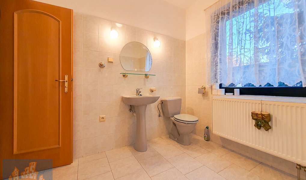 Pronájem domu 570 m² s pozemkem 483 m², Praha – náhled fotky 11