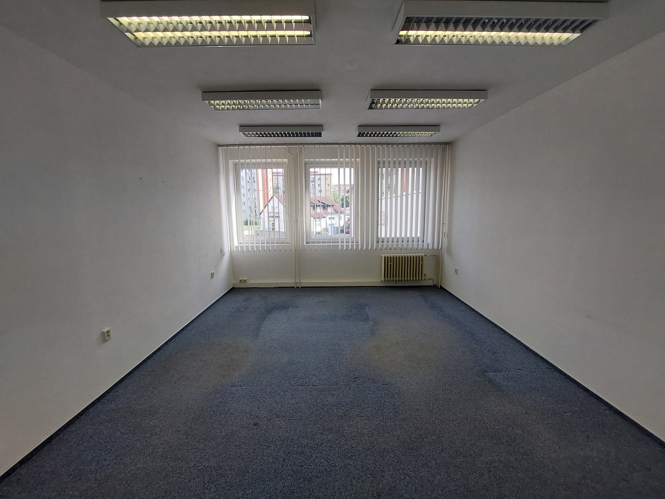 Pronájem kanceláře 19 m² – fotografie 4