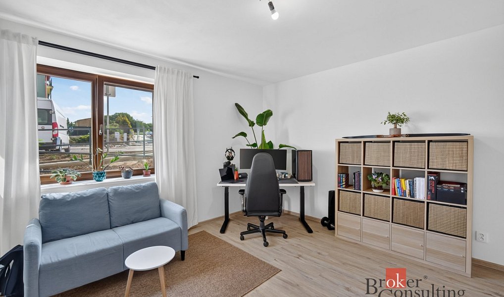 Prodej bytu 3+kk 78 m², Holubice – náhled fotky 9