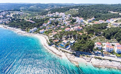 Prodej stavebního pozemku 714 m², Brač, Chorvatsko