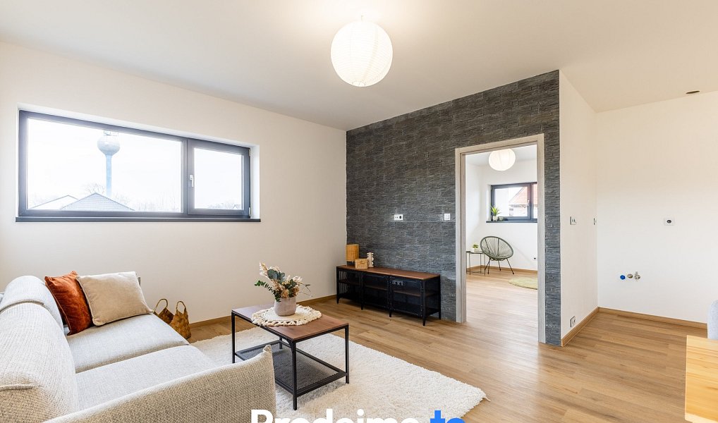 Prodej domu 113 m² s pozemkem 640 m², Hevlín – fotka 1 z 19