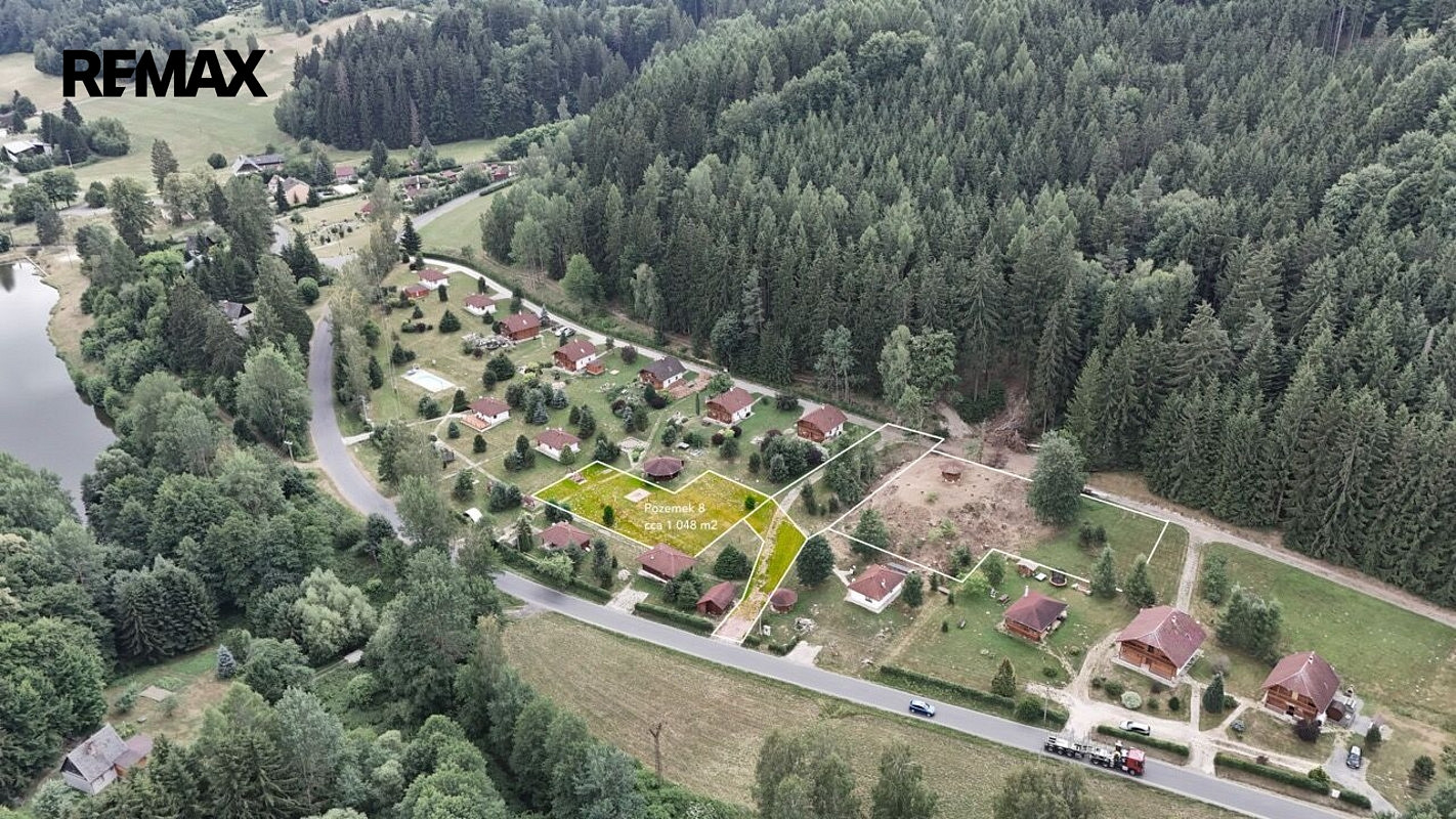 Prodej stavebního pozemku 1 048 m²