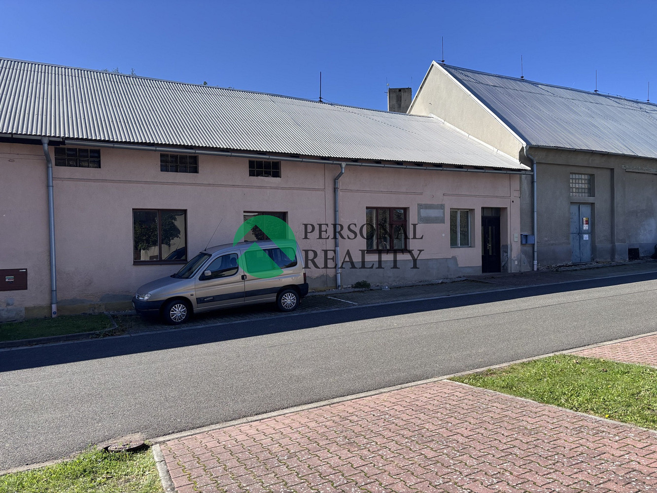 Pronájem skladovacích prostor 172 m²